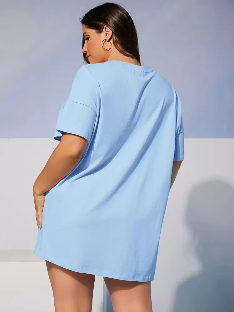 SHEIN EZwear חולצת טי גרפית של פרפר וטקסט למידות גדולות - כחול בייבי - ראה 2