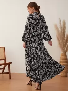 Seusyu Floral Print Lantern Sleeve Pleated Modest Long Sleeve Dress - Black and White - View 2