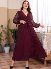 Modelyn 大碼圓點燈籠袖交叉領百褶下擺繫腰帶連衣裙 - 酒紅色 - 查看 4