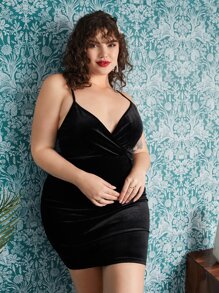 SHEIN Privé Plus Wrap Detail Backless Velvet Bodycon Dress, For Winter - Black - View 4
