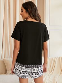 Conjunto de pijama con estampado gráfico y bolsillo delantero - Blanco y Negro - Ver 2