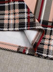 SHEIN Essnce 一字肩木耳滾邊T恤和蘇格蘭格紋裙子套裝 - 咖啡棕 - 查看 4