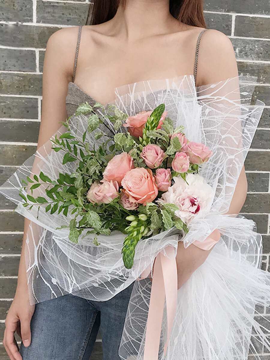 1 cái giấy bọc ren hoa - trắng - Xem 1