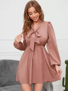 繫帶領燈籠袖連衣裙 - 藕粉色 - 查看 1