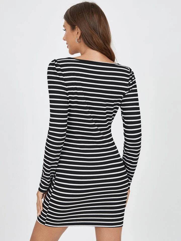 Our Two Tone Striped Bodycon Dress is such a vibe - ROMWE