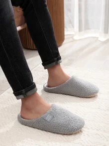 Pantuflas de ajuste ancho con gráfico de letras, pantuflas de dormitorio ligeras antideslizantes para hombres - Gris - Ver 2