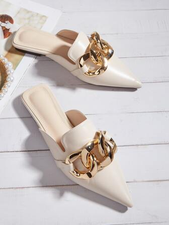 Zuecos planos con puntera en punta y decoración de cadena para otoño/invierno