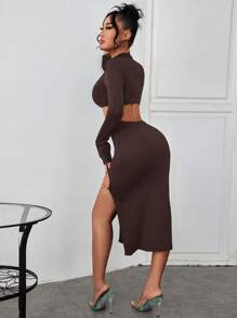 SHEIN SXY 素色小高領短款T恤和鏈條細節半身裙 - 巧克力棕 - 查看 2