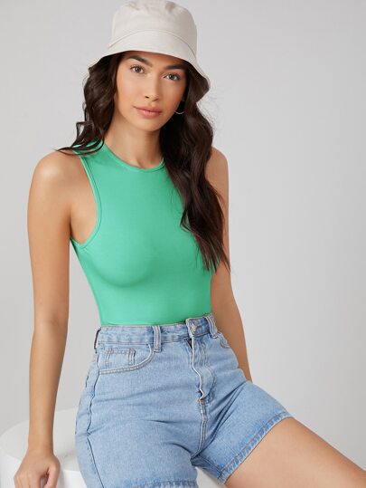 بدسويت تانك بشكل ملائم وبلون موحد