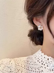 Faux Pearl & Rhinestone Decor Stud Earrings