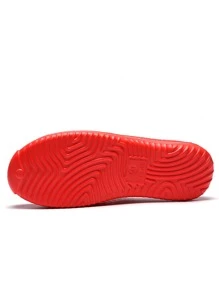 Zuecos de ventilación con estampado de letra delantero - Rojo - Ver 4