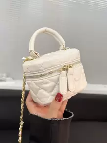 CONTAINEVERY Mini Quilted Chain Bucket Bag - White - View 1