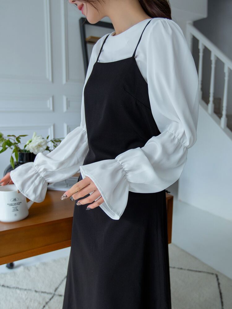 DAZY 荷葉袖上衣和綁帶後背的cami連衣裙 - 黑與白 - 查看 6
