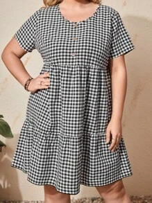 SHEIN Vestido con estampado de guingán con botón delantero bajo con fruncido - Blanco y Negro - Ver 1