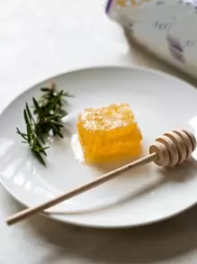 2支木製蜂蜜攪拌棒