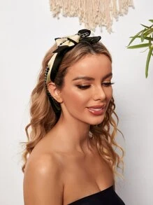 Circle Print Scarf - Black - View 3