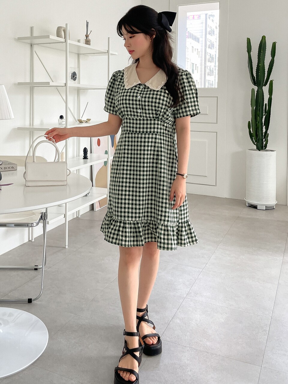 Plaid Print Contrast Collar Puff Sleeve Ruffle Hem Dress