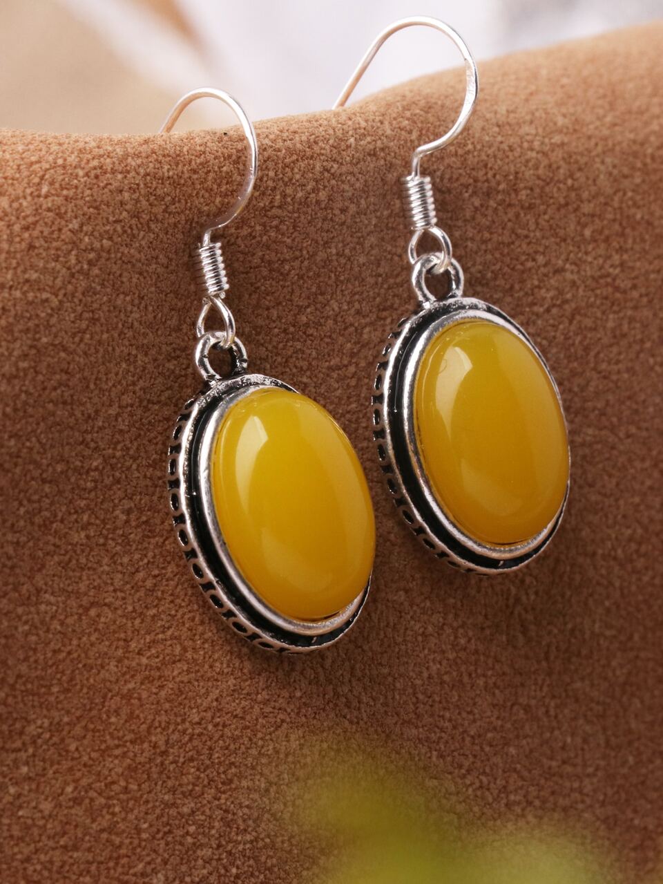 1 Pair Fashionable Faux Amber Oval Small Hoop Earrings, Multi-Color & Multi-Style Options, All Season