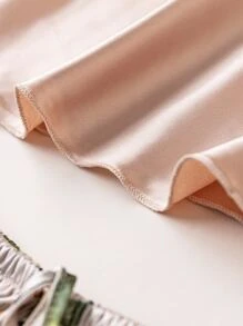 蕾絲邊緞面吊帶上衣和花卉圖案短褲睡衣套裝 - 彩色 - 查看 4