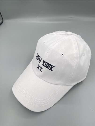 قبعة بيسبول مطرز بعبارة