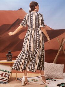 大碼幾何印花荷葉袖荷葉邊連衣裙 - 彩色 - 查看 2