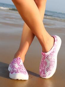 Flower Graphic Hollow Out Clogs - Pink - View 2