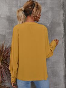 SHEIN LUNE Blusa unicolor escote V con botón puño - Mostaza Amarilla - Ver 2