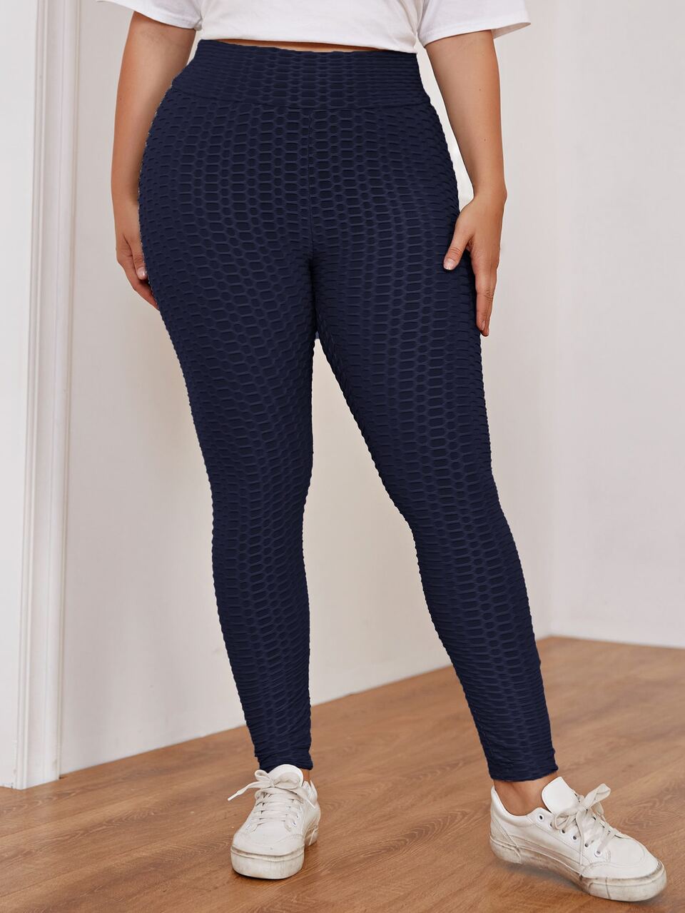 Plus Textured Solid Leggings
