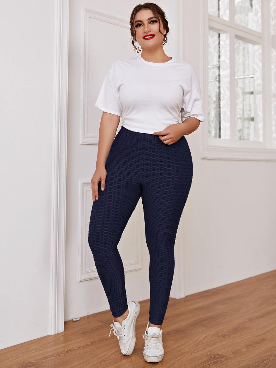 Plus Textured Solid Leggings