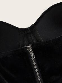 SHEIN Plus Chain Strap Velvet Cami Top - Black - View 3