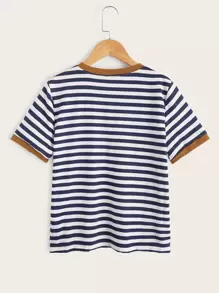SHEIN Tween Boy Pocket Patched Striped Trim T-Shirt, Casual And Simple Style Suitable For Summer Daily Wear