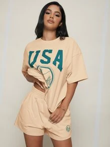 SHEIN SXY 落肩字母圖案上衣和短褲套裝 - 杏色 - 查看 1