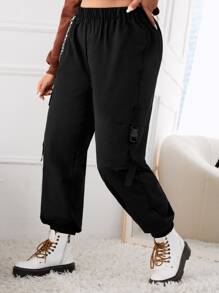 SHEIN EZwear Plus Buckled Flap Pocket Side Trousers With Chain - Black - View 3