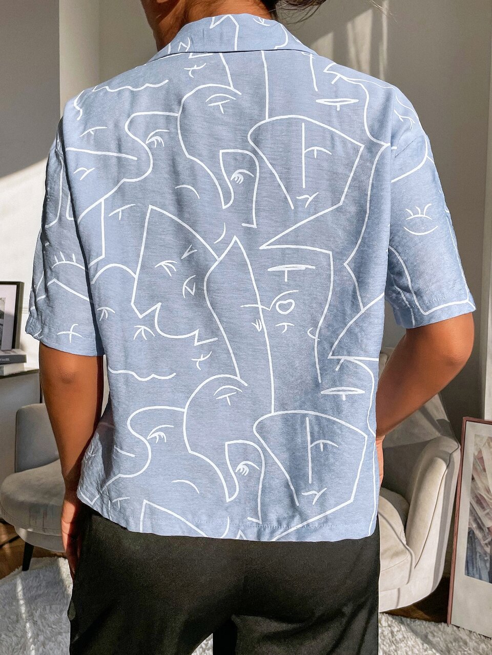 Abstract Figure Graphic Drop Shoulder Blouse