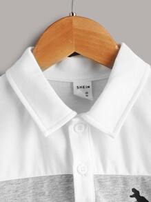 SHEIN Áo thun polo in hình khủng long cho bé trai - trắng - Xem 3
