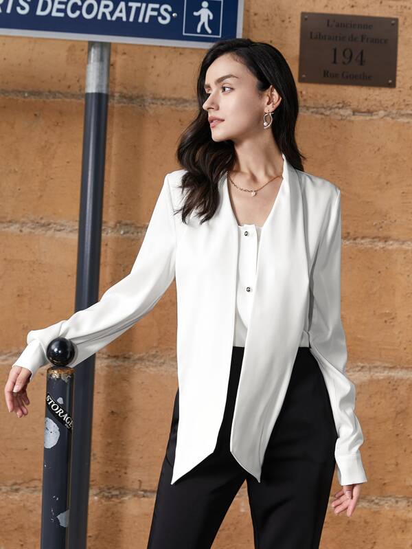 exaggerated collar shirt
