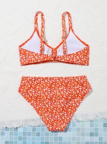少女碎花比基尼套装 夏日海滩