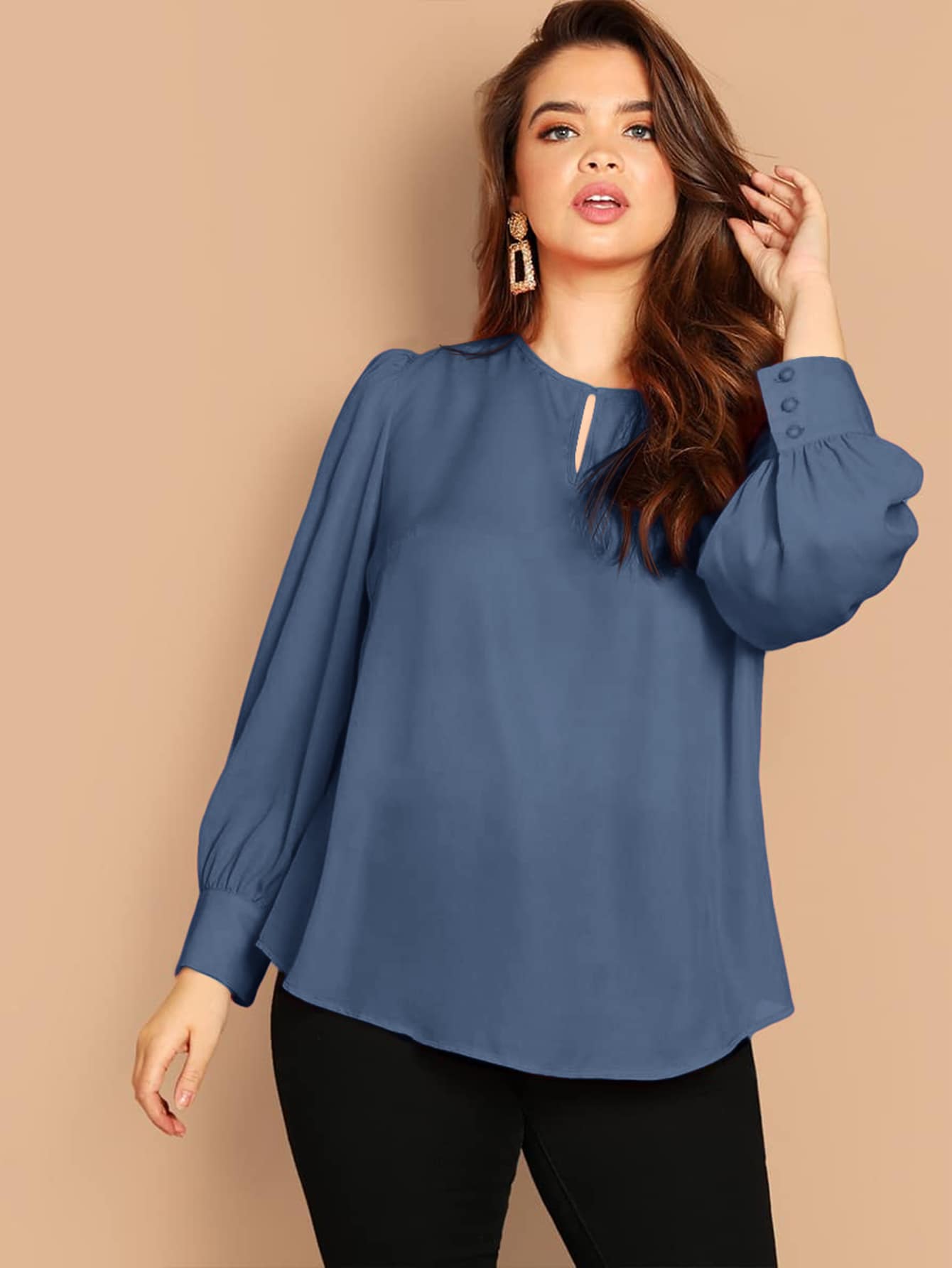 SHEIN Clasi Blusa con botón puño bajo curvo - Neblina azul - Ver 1