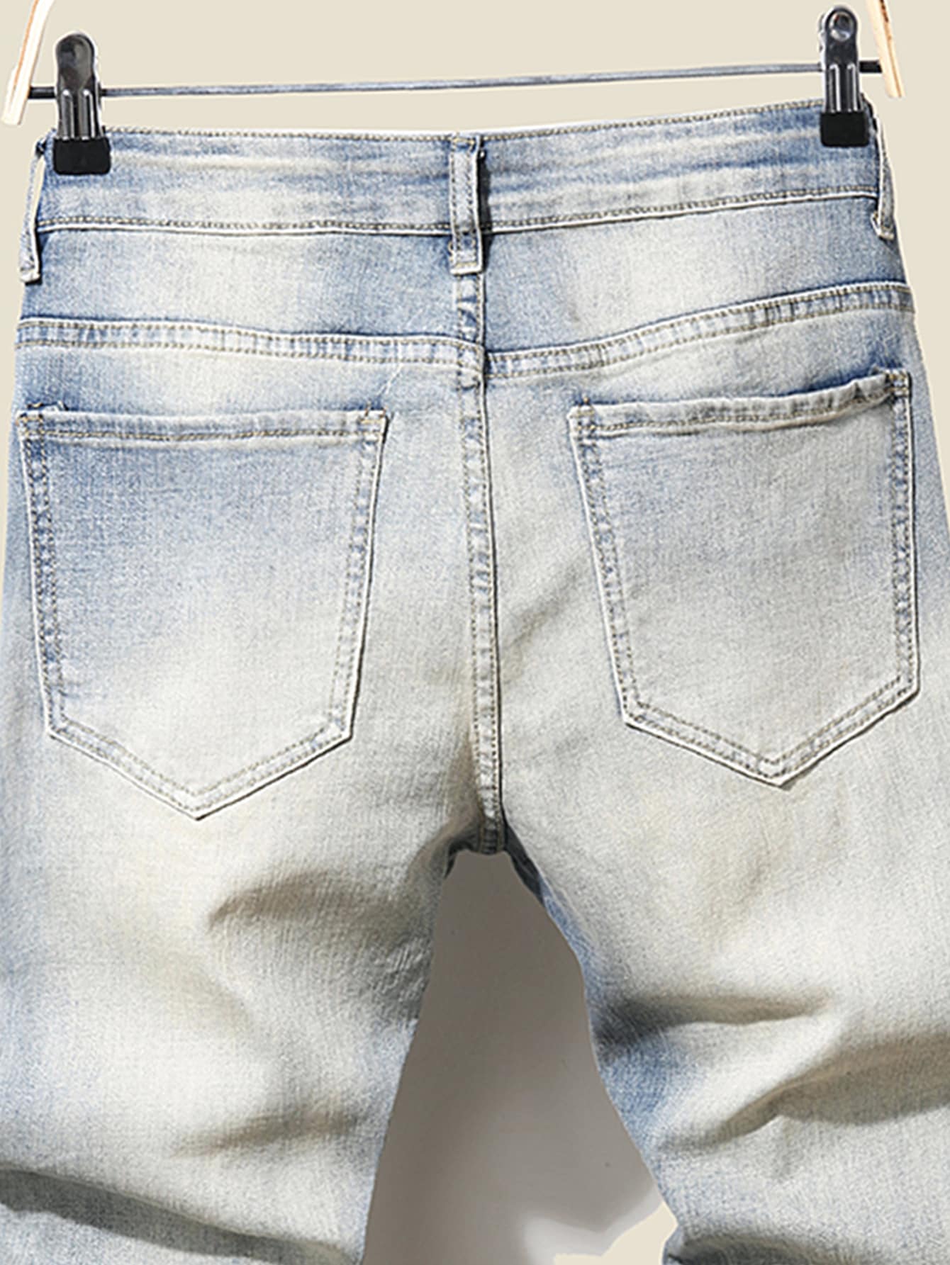 Manfinity uomo Jeans strappati dipingere Drip e con stampa pennellate - Lavaggio chiaro - Visualizzare 6