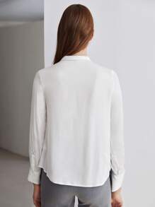 MOTF PREMIUM 拼接車縫垂墜襯衫 - 白色 - 查看 3
