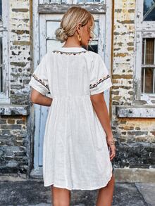 Vestido con bordado floral de cuello de muesca - Blanco - Ver 2