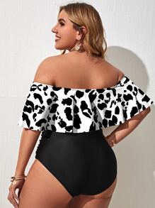 SHEIN Swim Curve Conjunto de bikini de talle alto con estampado de leopardo de talla grande para playa con dobladillo de volantes y fruncido - Blanco y Negro - Ver 2