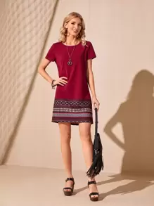 EMERY ROSE Vestido con estampado geométrico