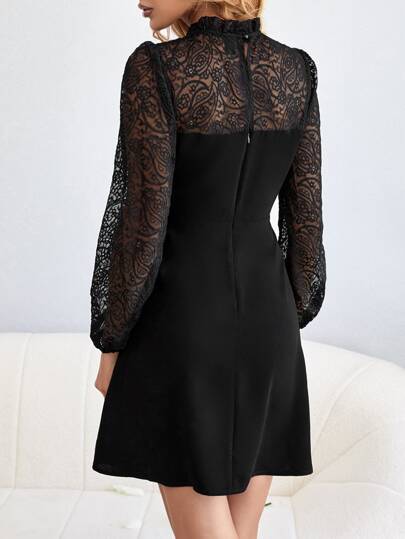 Pleated puff sleeve lace dress