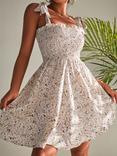 GENKIRA 碎花肩上打結打褶吊帶連衣裙