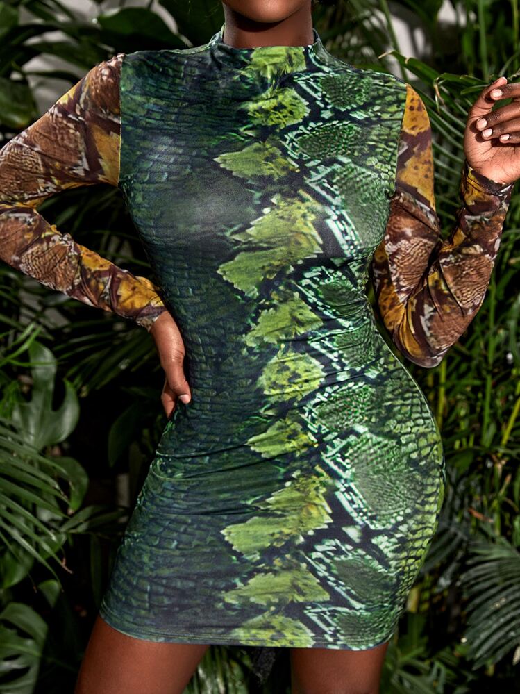 green snakeskin bodycon dress Prettylittlething blue/green snakeskin bodycon