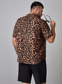 Manfinity Men Plus Leopard Print Button Front Shirt - Multicolor - View 2
