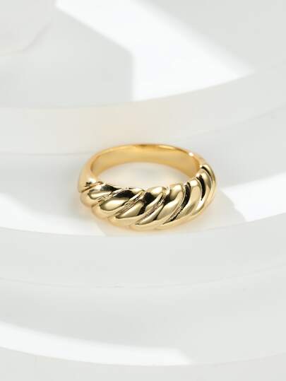 Vanel 1入組簡約風和時髦金色水潤光澤扭結戒指在極簡設計