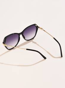 1 chiếc kính thời trang bằng nhựa hình vuông rỗng dành cho nữ, thời trang khi đi nghỉ - màu đen - Xem 3