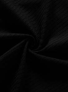 SHEIN Tween Girls' Casual Knit Stretchy Short Tee With Heart Print - Black - View 4